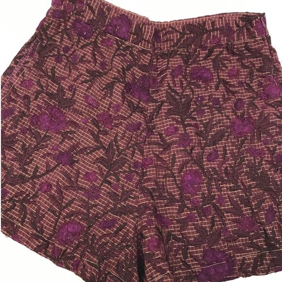 La Fuori Anthropologie Purple Floral Embroidered High Waist Shorts M - Picture 2 of 7